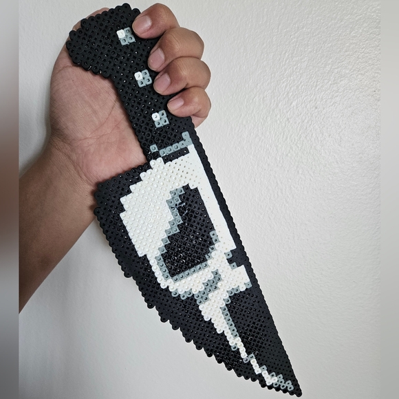 Ghostface Knife Perler Bead Scream Horror Movie Halloween Decoration - Picture 9 of 10
